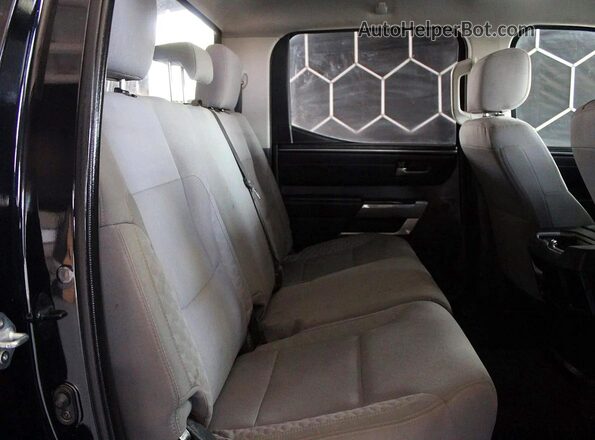 5TFLA5DB6RX136222 2024 TOYOTA TUNDRA Черный Вид салона спереди