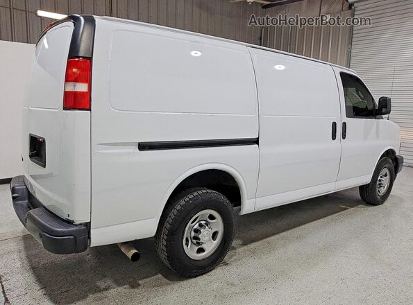 1GCWGAFG2K1367012 2019 CHEVROLET EXPRESS White Առջևի աջ