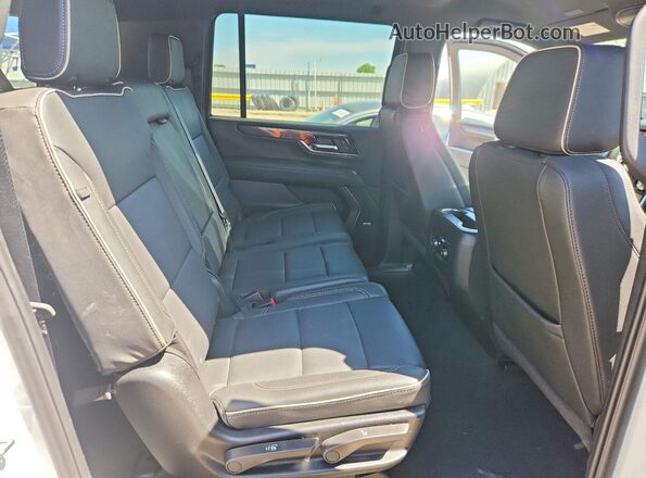 1GKS1GKD0TR181295 2026 GMC YUKON White Vista interior trasera