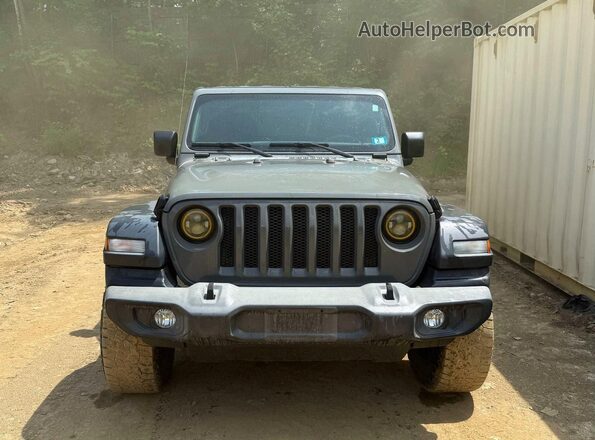 1C4GJXAN7JW221947 2018 JEEP WRANGLER Gray Vista del compartimento del motor