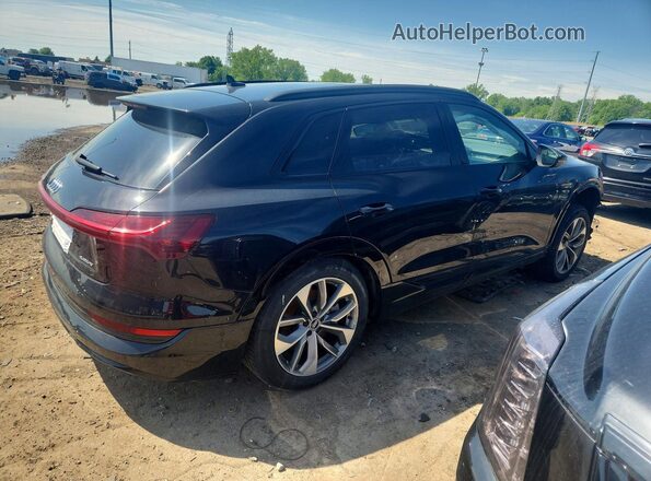 WA1LAAGE1MB020277 2021 AUDI E-TRON Черный 