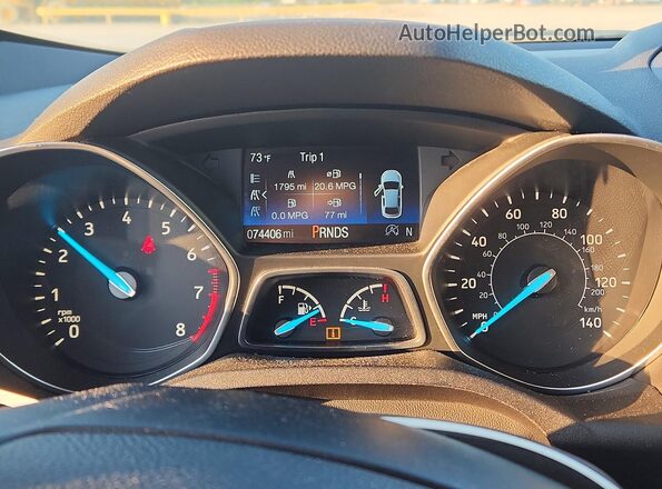 1FMCU9J95KUA82155 2019 FORD ESCAPE Silver Widok tylnych siedzeń