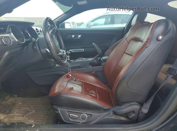 1FA6P8CF9G5237349 2016 FORD MUSTANG Черный Вид панели приборов