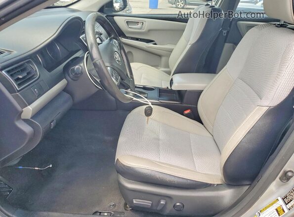 4T1BF1FK5HU316371 2017 TOYOTA CAMRY Серебряный 