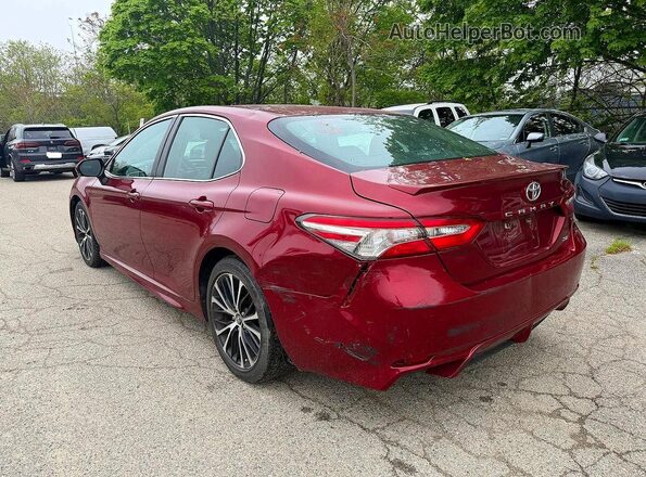 4T1B11HK0JU500358 2018 TOYOTA CAMRY Red Front right