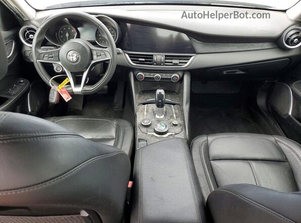 ZARFAMAN1K7600891 2019 ALFA ROMEO GIULIA Gray Widok zestawu wskaźników