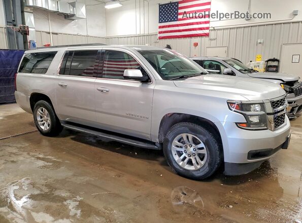 1GNSKHKC7GR262555 2016 CHEVROLET SUBURBAN Серебряный Вид спереди