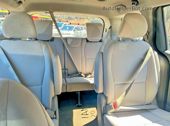 KNDMA5C12J6400723 2018 KIA SEDONA Gray Հետևի տեսք