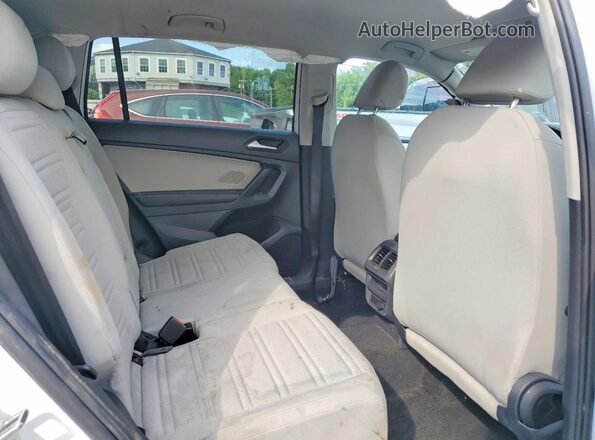 3VV0B7AX7NM157190 2022 VOLKSWAGEN TIGUAN Белый Вид подкапотного пространства
