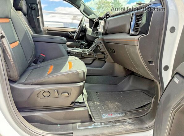 3GTUUEE885C348760 2025 GMC SIERRA White 
