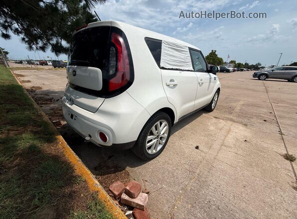 KNDJP3A58K7655593 2019 KIA SOUL White Вид спереду