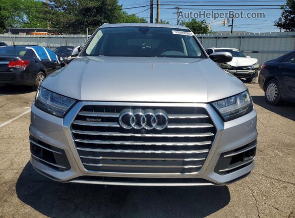 WA1LAAF7XKD001053 2019 AUDI Q7 Silver Rear view