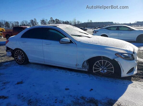 55SWF4JB6HU195372 2017 MERCEDES-BENZ C-CLASS White Widok z przodu