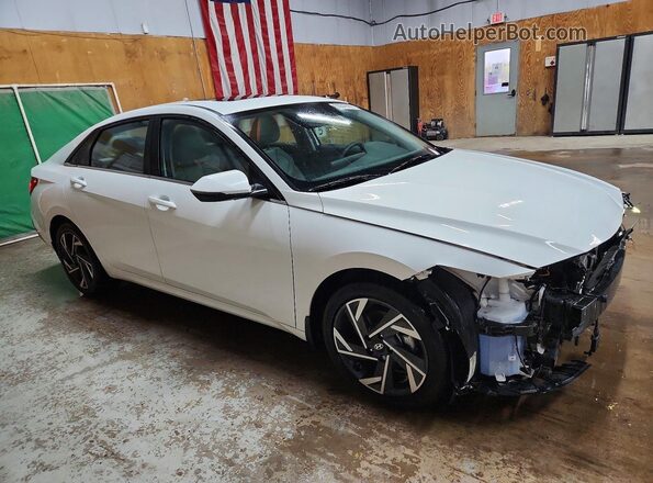 KMHLN4DJ3RU113029 2024 HYUNDAI ELANTRA White Դիմացի տեսք
