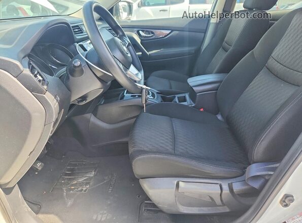KNMAT2MT0HP539734 2017 NISSAN ROGUE White 