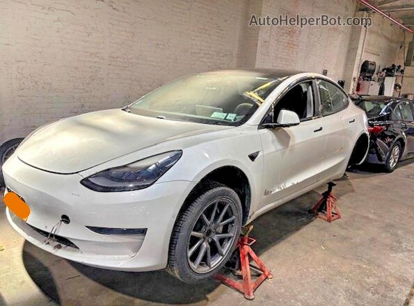5YJ3E1EA0MF026952 2021 TESLA MODEL White 