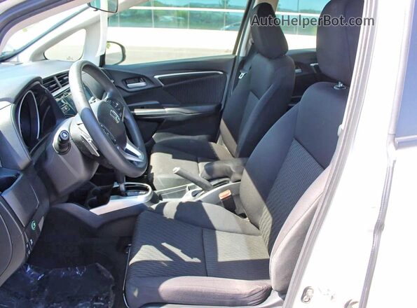 3HGGK5H80KM731139 2019 HONDA FIT White 