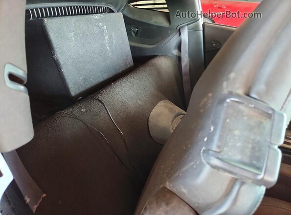1G1YA2D7XG5107999 2016 CHEVROLET CORVETTE Silver Widok wnętrza z tyłu