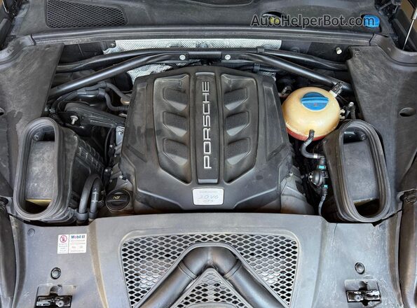 WP1AG2A55HLB50068 2017 PORSCHE MACAN Black 