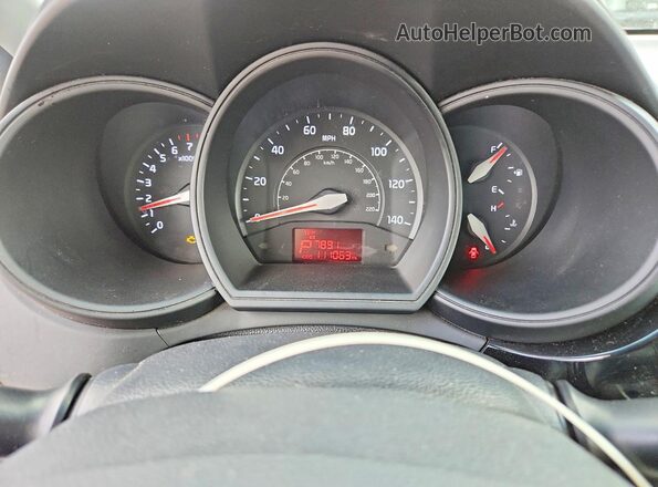 KNADM4A33H6026233 2017 KIA RIO Silver Vista de los asientos traseros