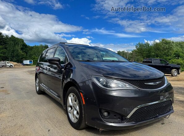 2C4RC1BG8HR803588 2017 CHRYSLER PACIFICA Gray 