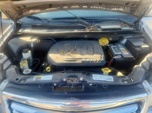 2C4RC1BG5GR229725 2016 CHRYSLER TOWN Silver VIN կոդի պիտակի տեսք