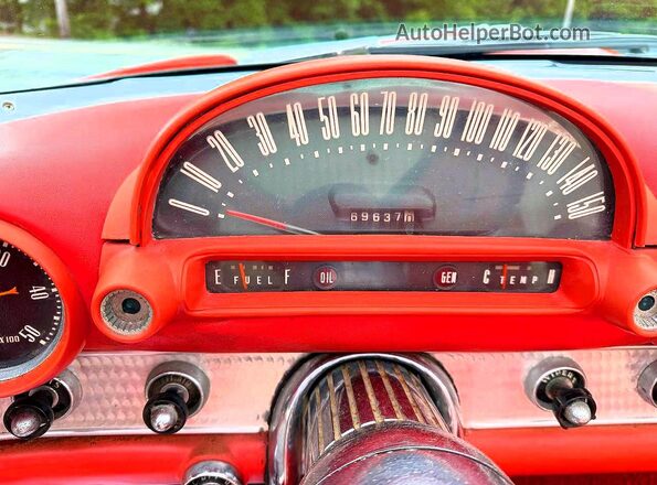 PGFH1660650000000 1956 FORD THUNDRBIRD Красный Вид щитка приборов