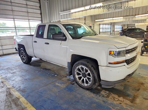 1GCVKPEH8GZ428279 2016 CHEVROLET SILVERADO White Widok z przodu