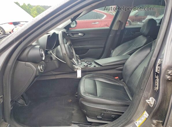 ZARFAEBN8J7566273 2018 ALFA ROMEO GIULIA Gray 