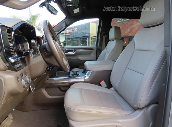 2GC4YPEY4R1267354 2024 CHEVROLET SILVERADO Gray Rear seats view