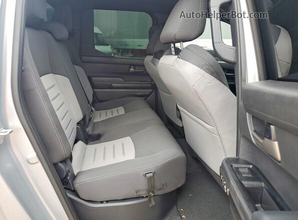 3TMKB5FN3TM054252 2026 TOYOTA TACOMA Silver Սալոնի հետևի տեսք