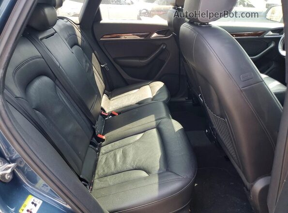 WA1HCCFS9HR008085 2017 AUDI Q3 Blue Engine compartment view