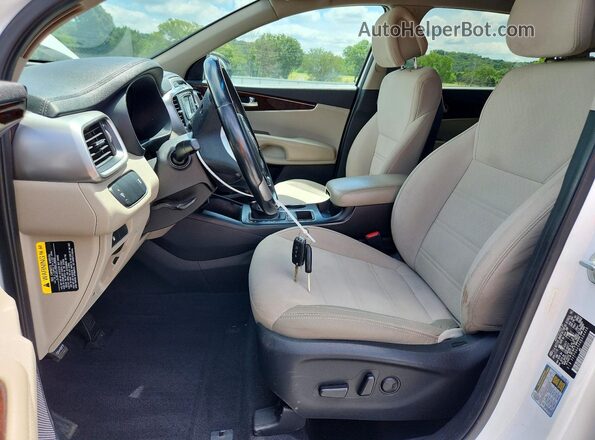 5XYPG4A59GG054946 2016 KIA SORENTO White Dashboard view
