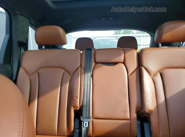WA1VAAF78HD057168 2017 AUDI Q7 White Rear interior view