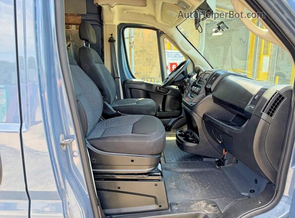 3C6URVJGXKE545219 2019 RAM PROMASTER Blue 