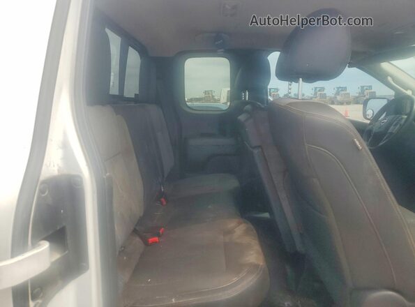 1N6AA1C32JN506699 2018 NISSAN TITAN White უკანა სალონის ხედი