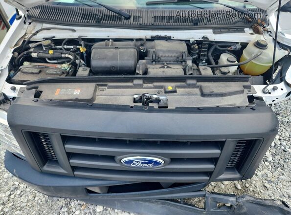 1FDWE3FK4PDD24976 2023 FORD ECONOLINE Белый Вид подкапотного пространства