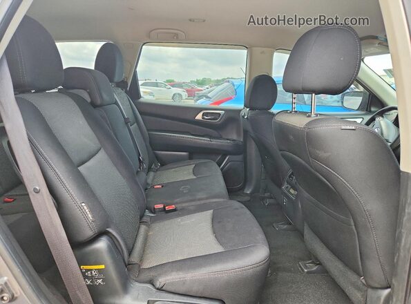 5N1DR2MN2JC656995 2018 NISSAN PATHFINDER Gray 