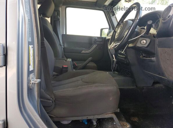 1C4BJWKG7JL830610 2018 JEEP WRANGLER Silver 