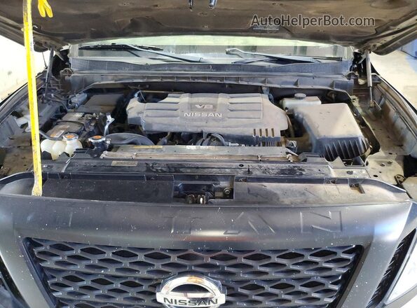 1N6AA1EK8HN544386 2017 NISSAN TITAN Black Widok komory silnika