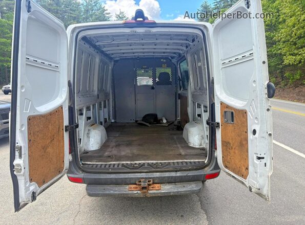 WD3PE7CD6HP563297 2017 MERCEDES-BENZ SPRINTER White Widok z tyłu