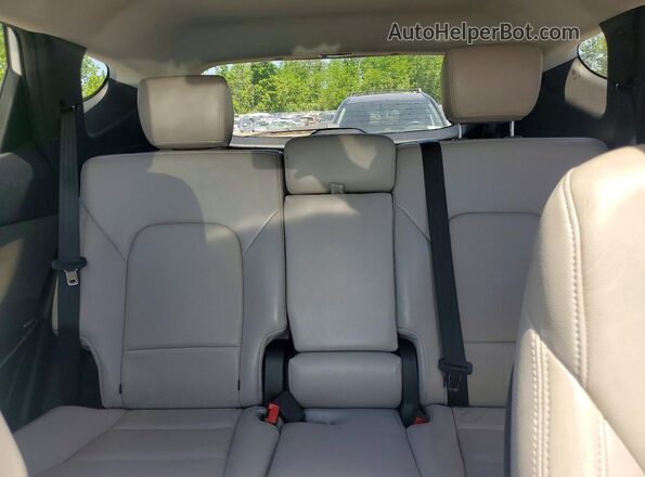 5XYZTDLB3HG382422 2017 HYUNDAI SANTA FE White Widok wnętrza z tyłu