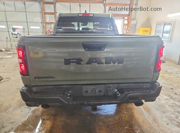 1C6SRFLP1TN264773 2026 RAM 1500 Зеленый Вид салона спереди