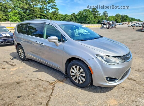 2C4RC1BG1KR731849 2019 CHRYSLER PACIFICA Silver Դիմացի տեսք