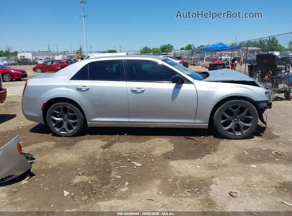 2C3CCAAG0LH239395 2020 CHRYSLER 300 Серебряный Панорамный вид салона 360°