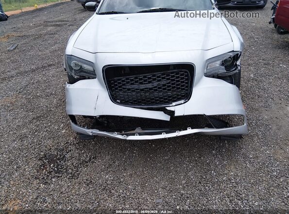 2C3CCAAG0MH538158 2021 CHRYSLER 300 Серебряный Вид спереди