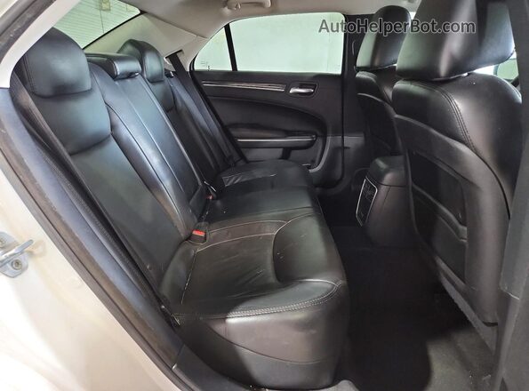 2C3CCAAG1GH211885 2016 CHRYSLER 300 White 