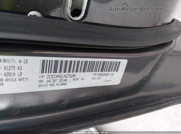 2C3CCAAG2JH275294 2018 CHRYSLER 300 Gray Vista del compartimento del motor