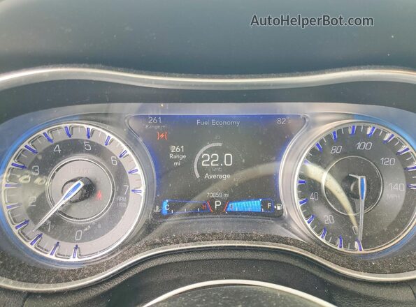 2C3CCAAG2JH279149 2018 CHRYSLER 300 White Vista del cuadro de instrumentos