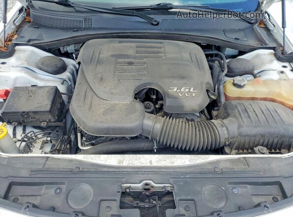 2C3CCAAG2JH279149 2018 CHRYSLER 300 White Vista interior trasera